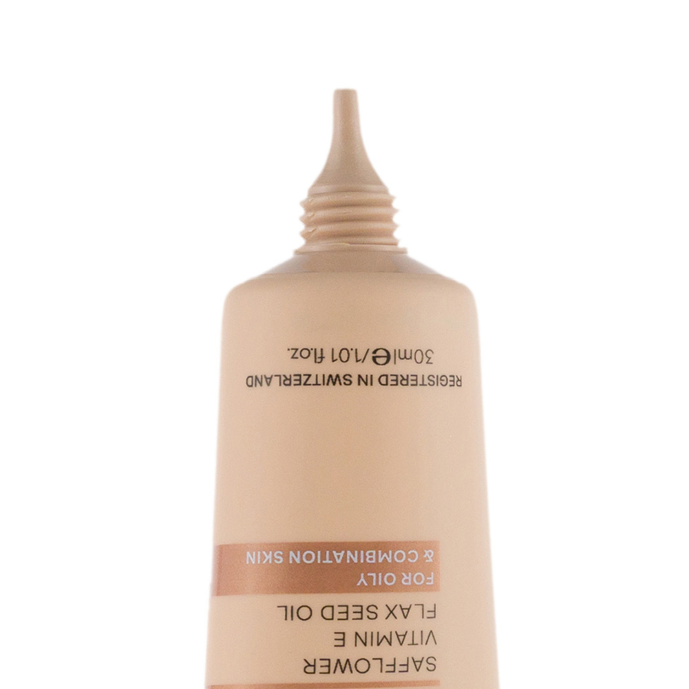 تصویر پرایمر آرایش صورت ژنوبایوتیک مناسب پوست چرب و مختلط