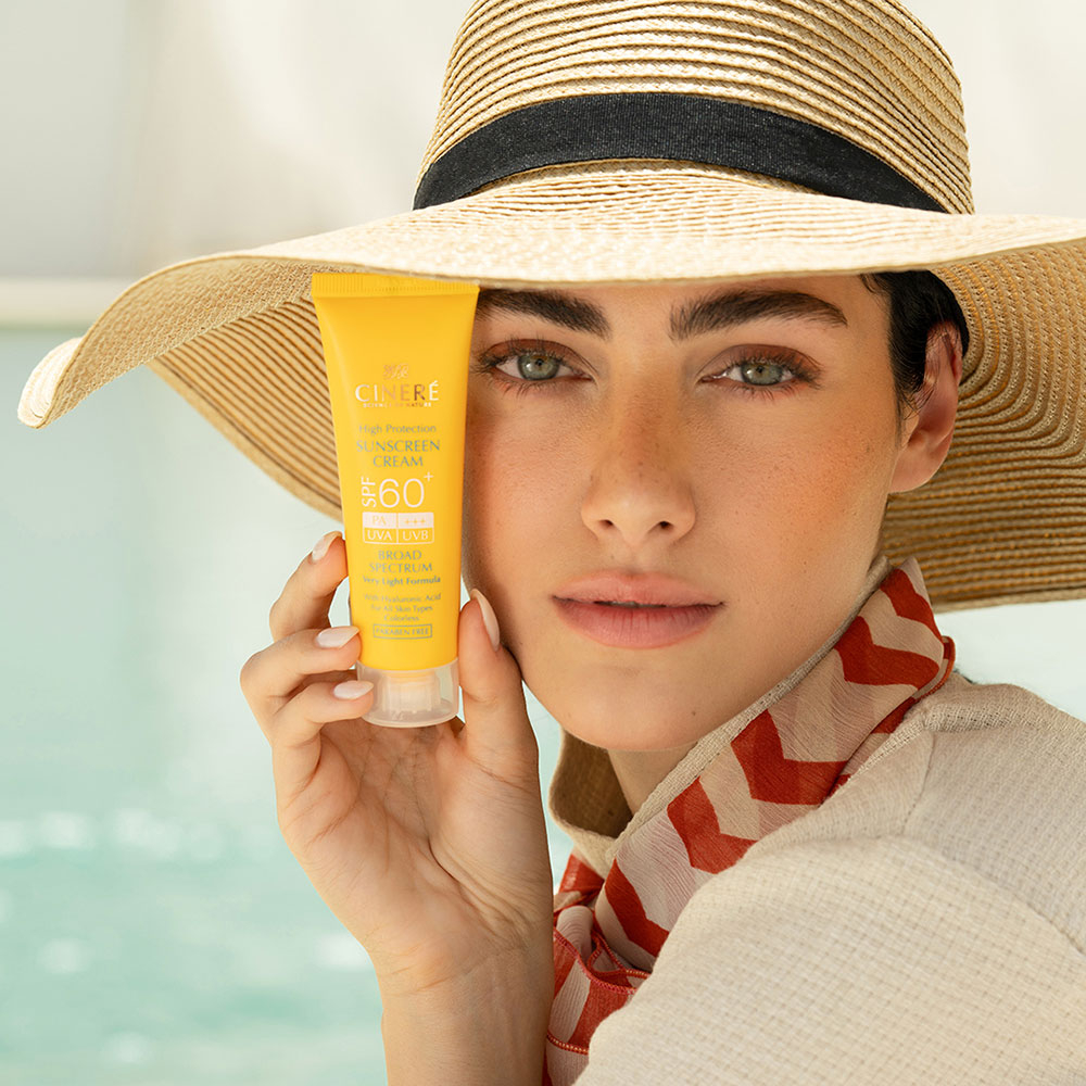 کرم ضدآفتاب بی رنگ SPF60 سینره مناسب انواع پوست 50میل