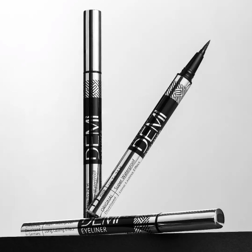 خط چشم ماژیکی ضد آب دمی