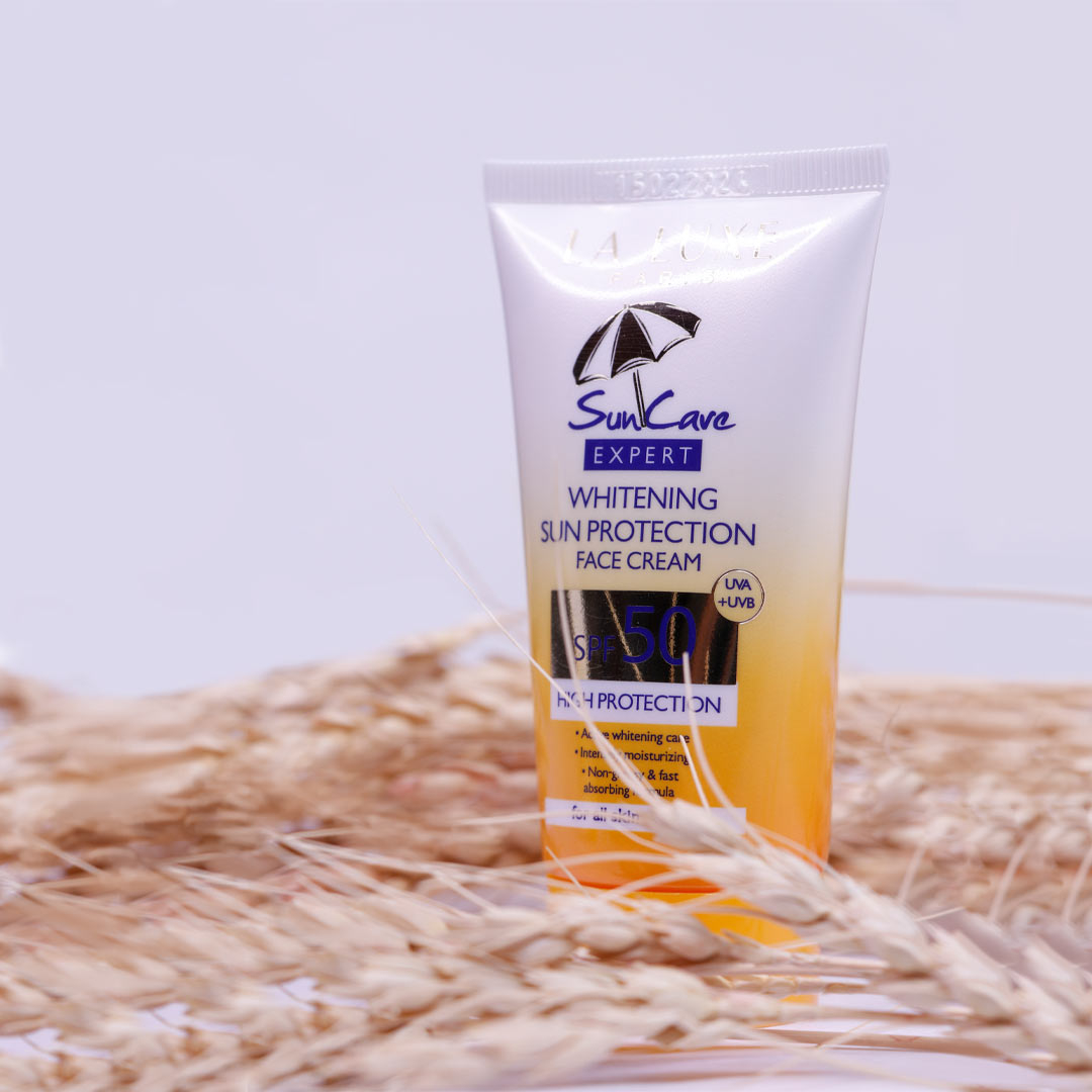 کرم ضد آفتاب روشن کننده پوست SPF50 لالوکس La Luxe