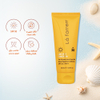 کرم ضد آفتاب و ضد لک بی‌رنگ SPF30 لافارر مناسب پوست چرب و مستعد آکنه 40 میل