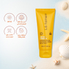 کرم ضد آفتاب و ضد لک بی رنگ SPF30 لافارر مناسب پوست خشک و معمولی 40 میل
